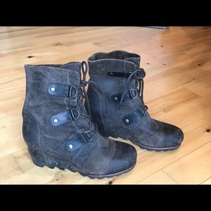 Joan of Arc Wedge boots